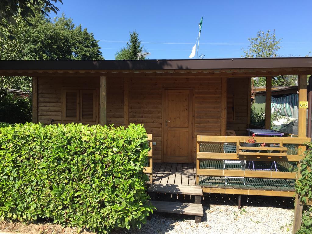 Camping Montorfano Bagian luar foto