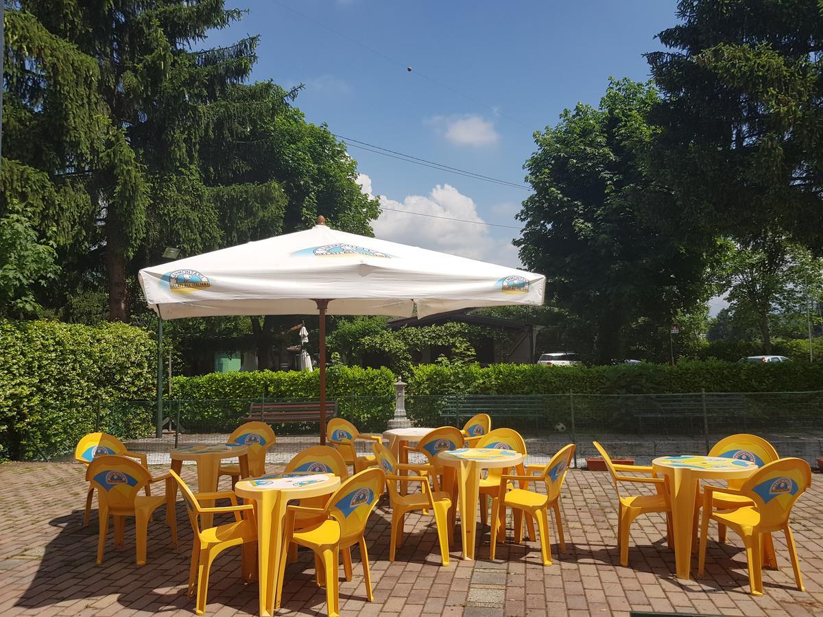 Camping Montorfano Bagian luar foto